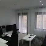 Alogia, Pastora, Yerbater Apartmán *
