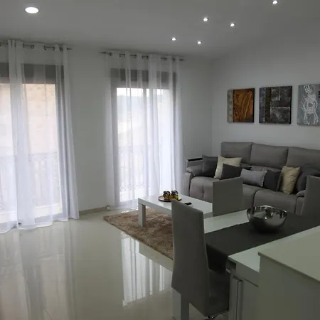Alogia, Pastora, Yerbater Apartamento *
