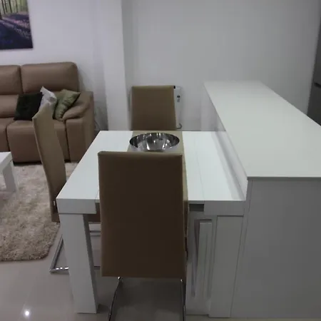 Alogia, Pastora, Yerbater Segorbe