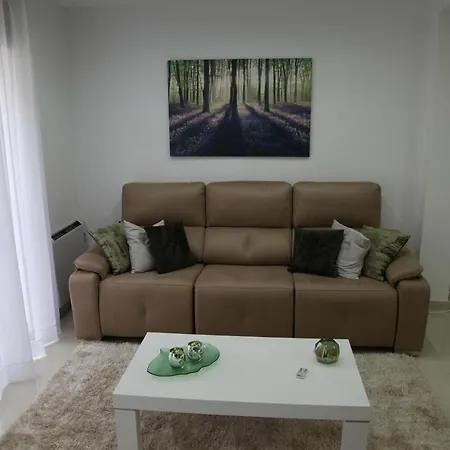 Alogia, Pastora, Yerbater Apartmán *