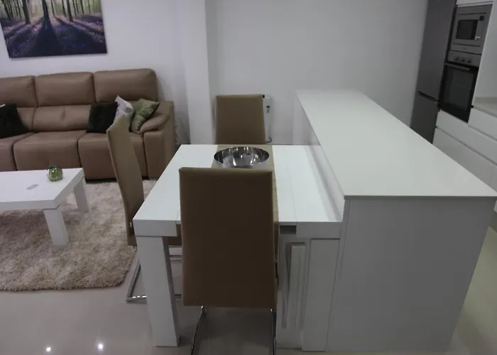 Alogia, Pastora, Yerbater Segorbe