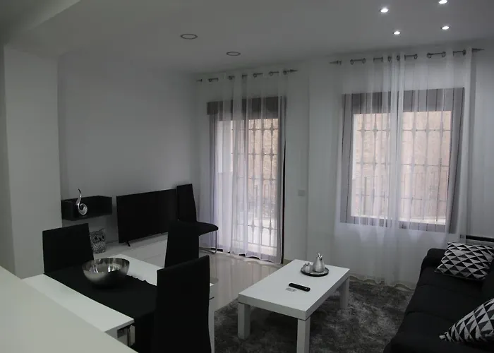 Alogia, Pastora, Yerbater Apartment *